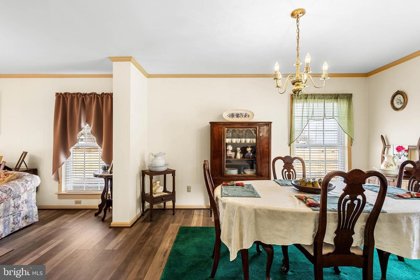 144 Essex photo 46
