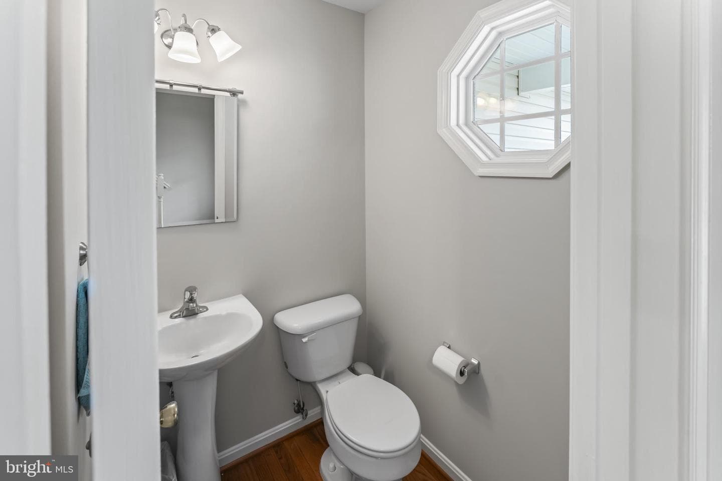 1226 Bancroft Avenue photo 6