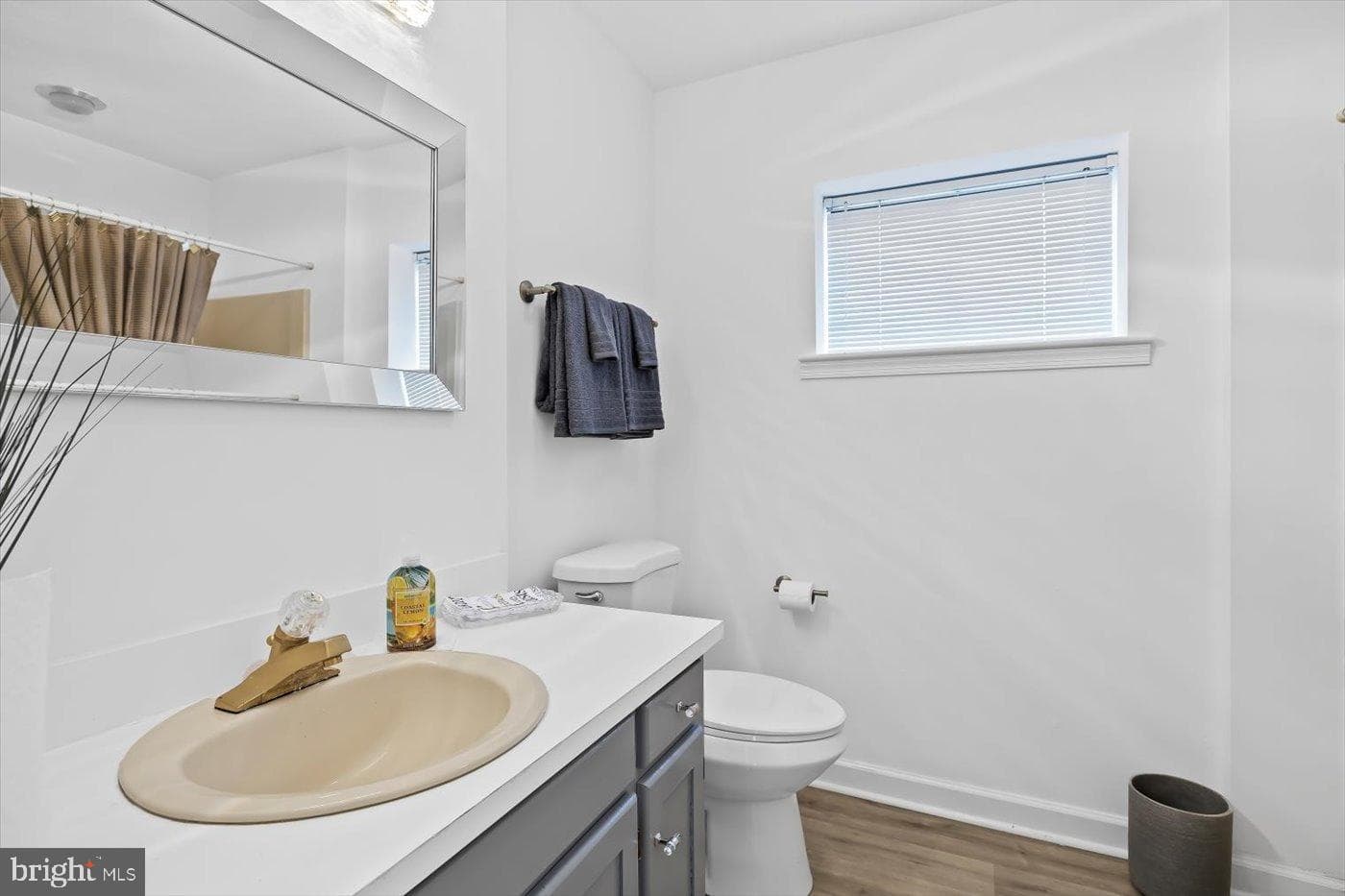 198 Canoe Place photo 19