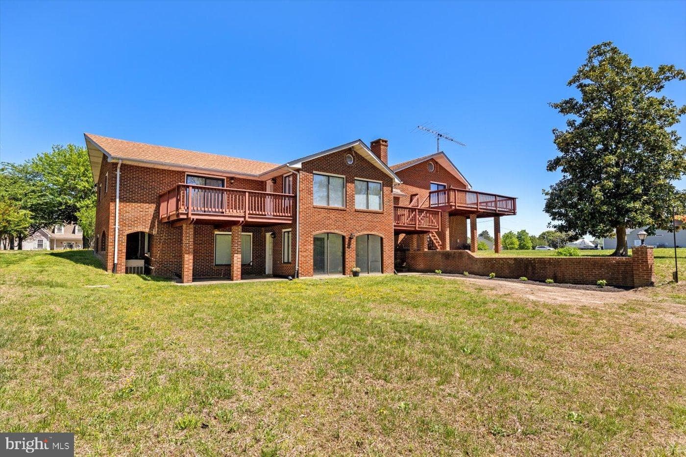 198 Canoe Place photo 6