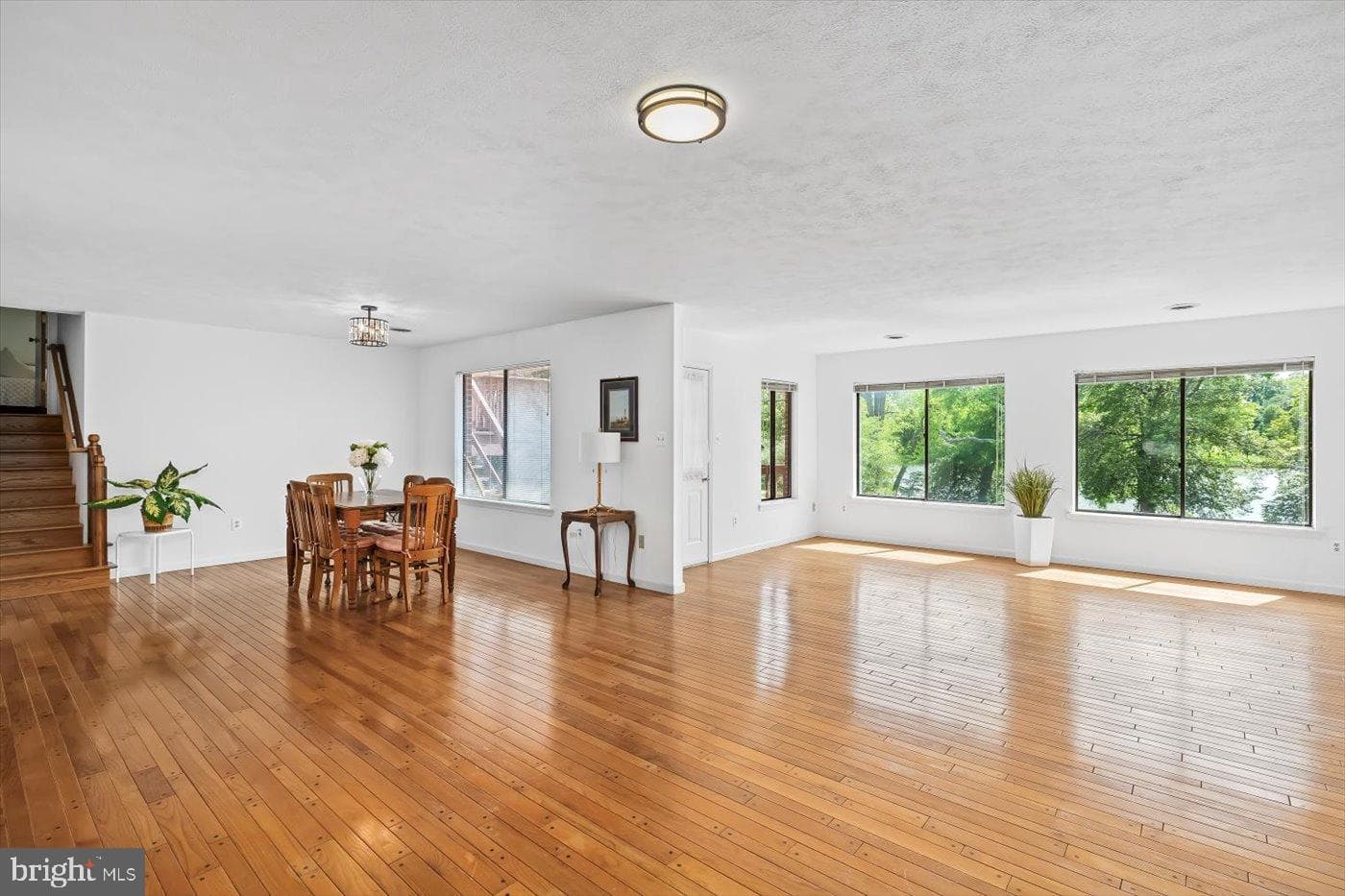 198 Canoe Place photo 9
