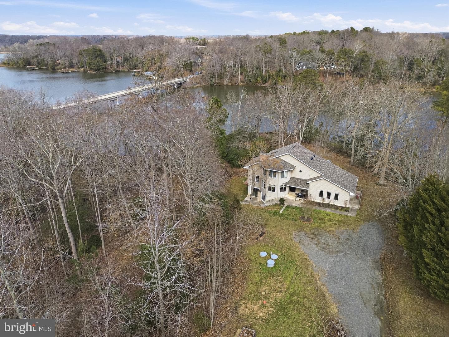 115 Waterside Ln, Montross