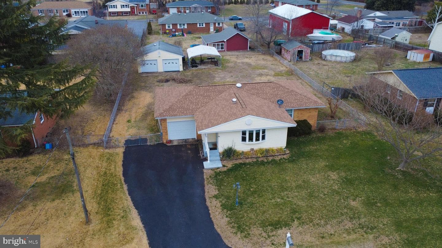 62 Darl Circle photo 2