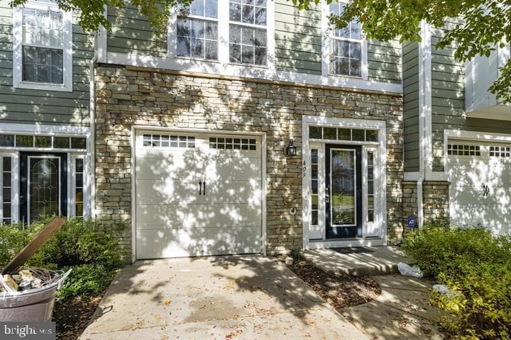 409 Monroe Point Drive photo 2