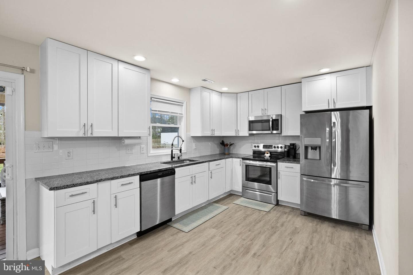 84 Pinewood Ln. photo 13