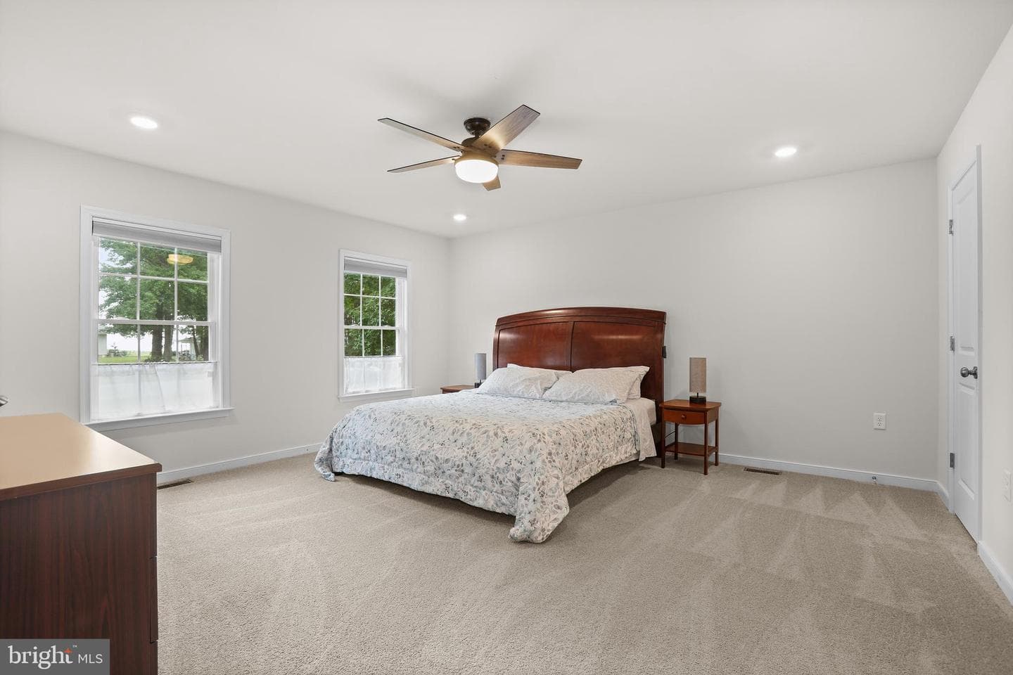 662 N Glebe Road photo 11