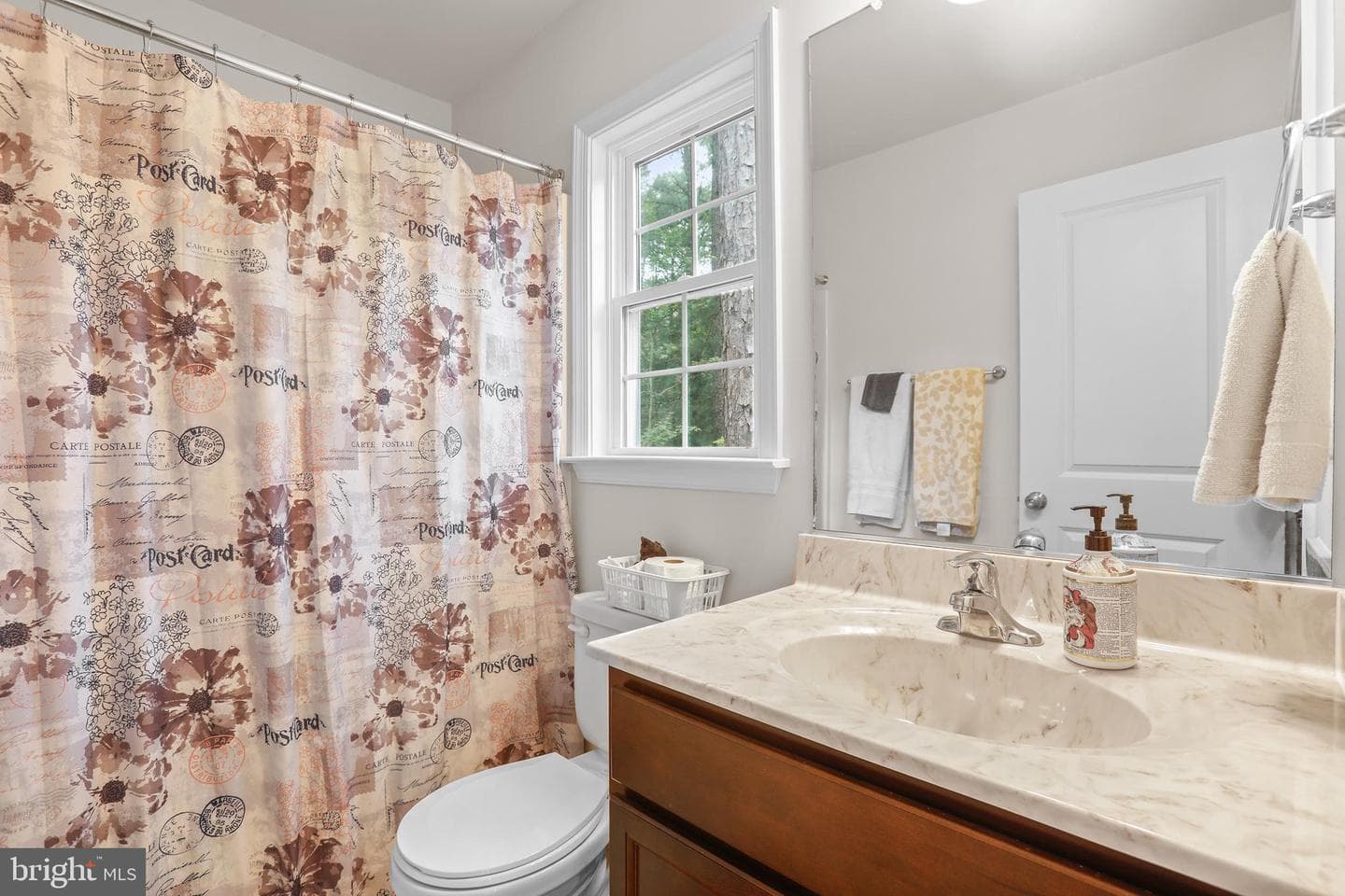 662 N Glebe Road photo 16
