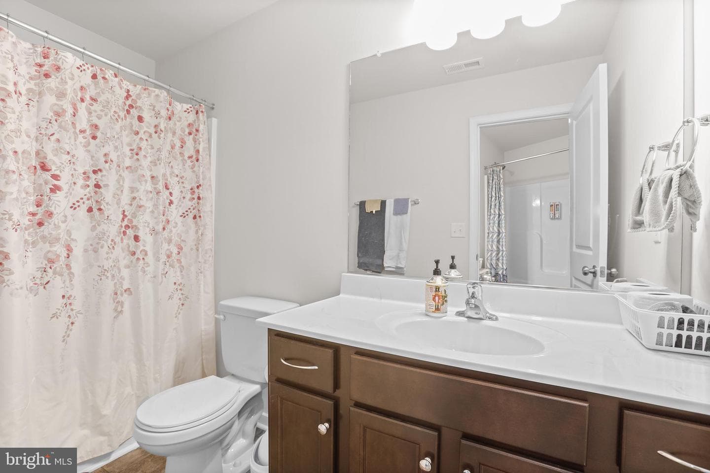 662 N Glebe Road photo 20