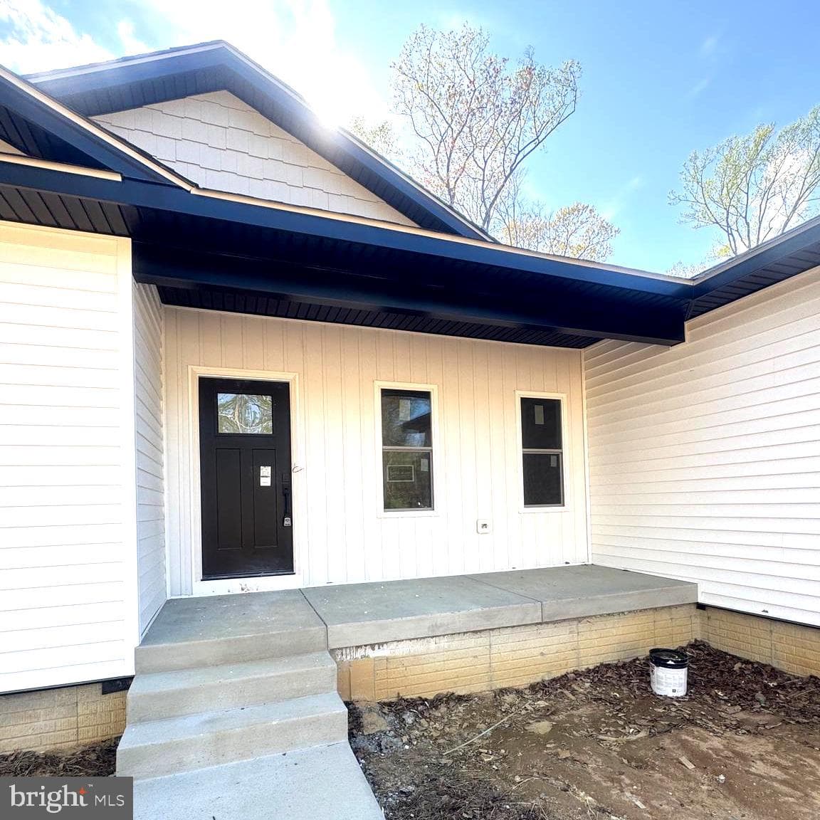 205 Federalist Way photo 15