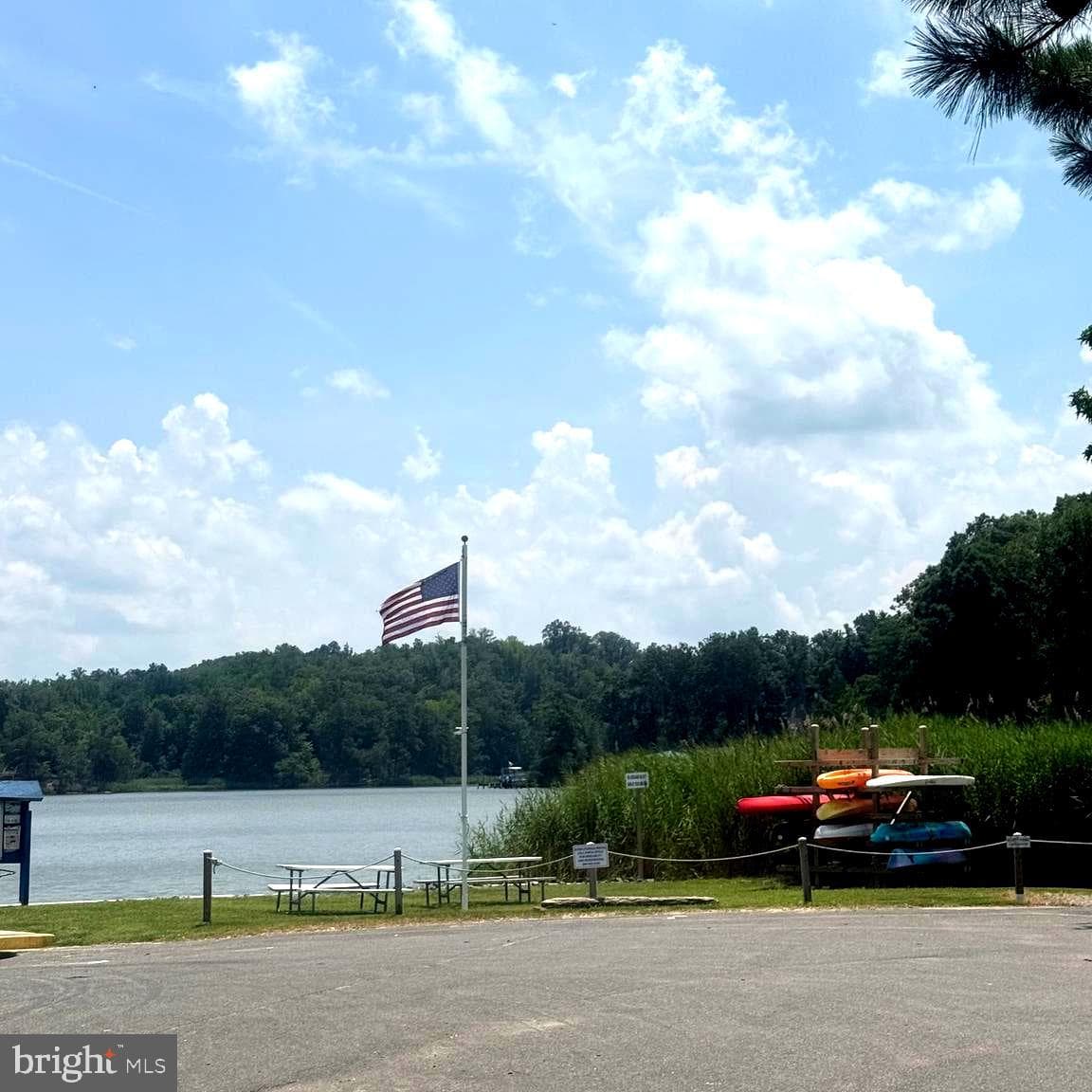 205 Federalist Way photo 23