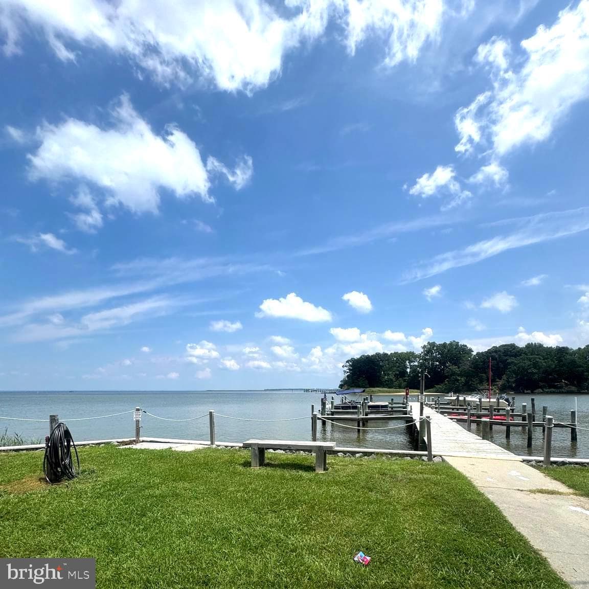 209 Federalist Way photo 21