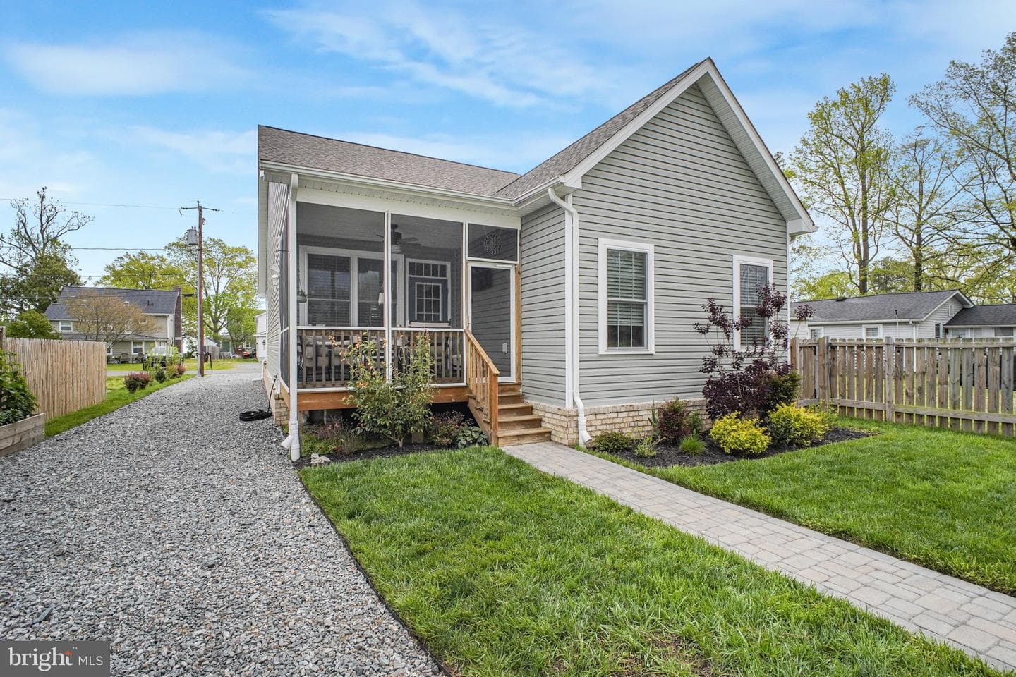 1111 Lossing Avenue photo 19