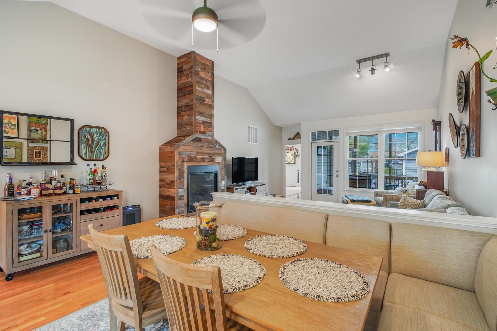 1111 Lossing Avenue photo 26