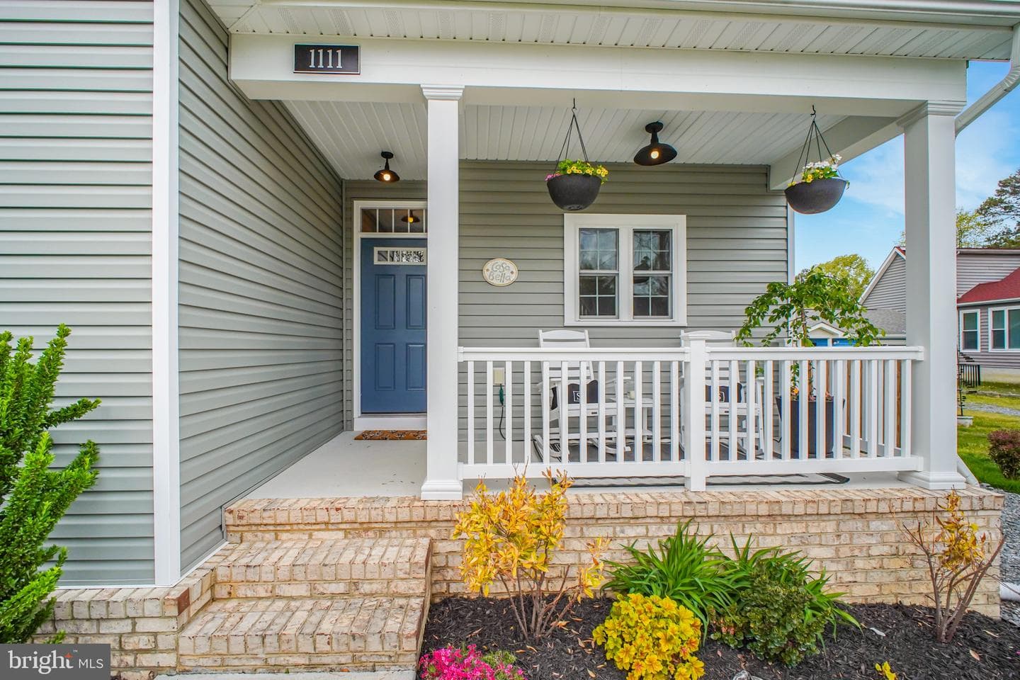 1111 Lossing Avenue photo 3