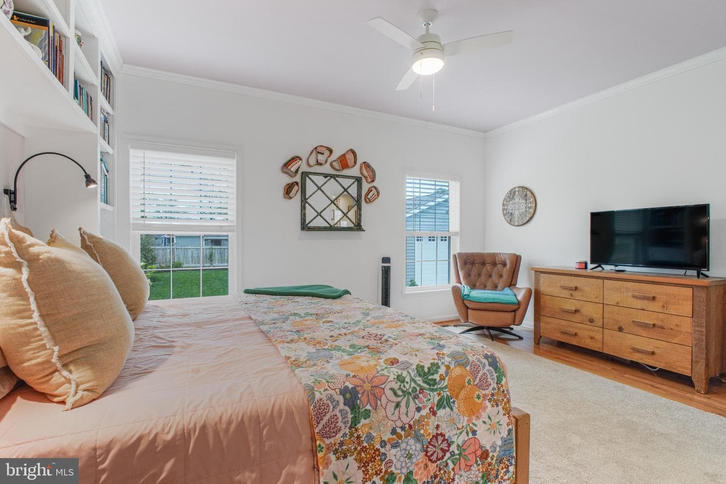 1111 Lossing Avenue photo 38