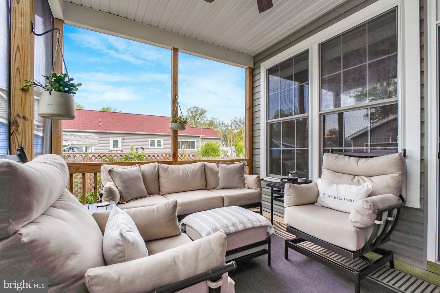 1111 Lossing Avenue photo 40