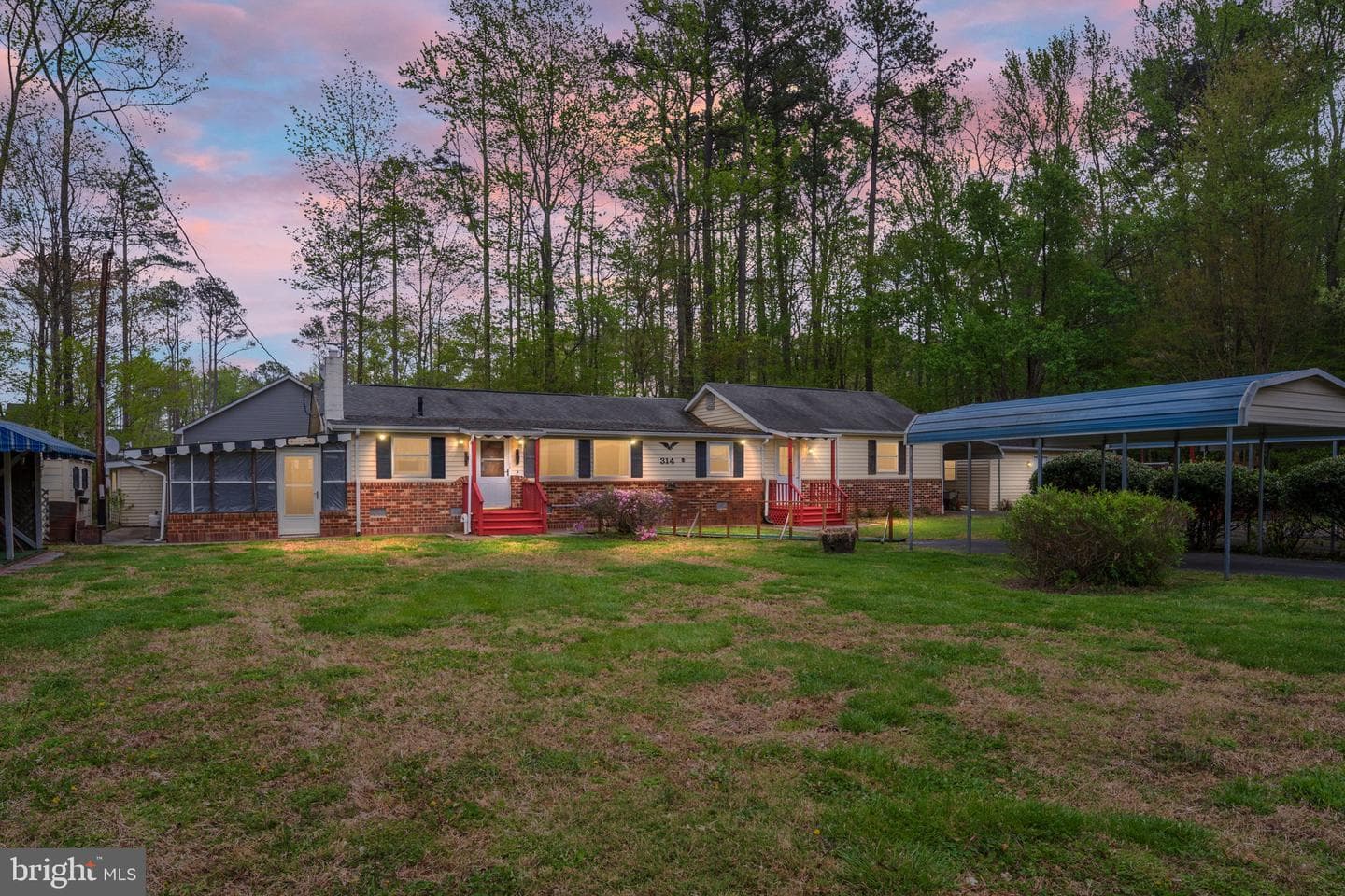 314 Lake Drive photo 2