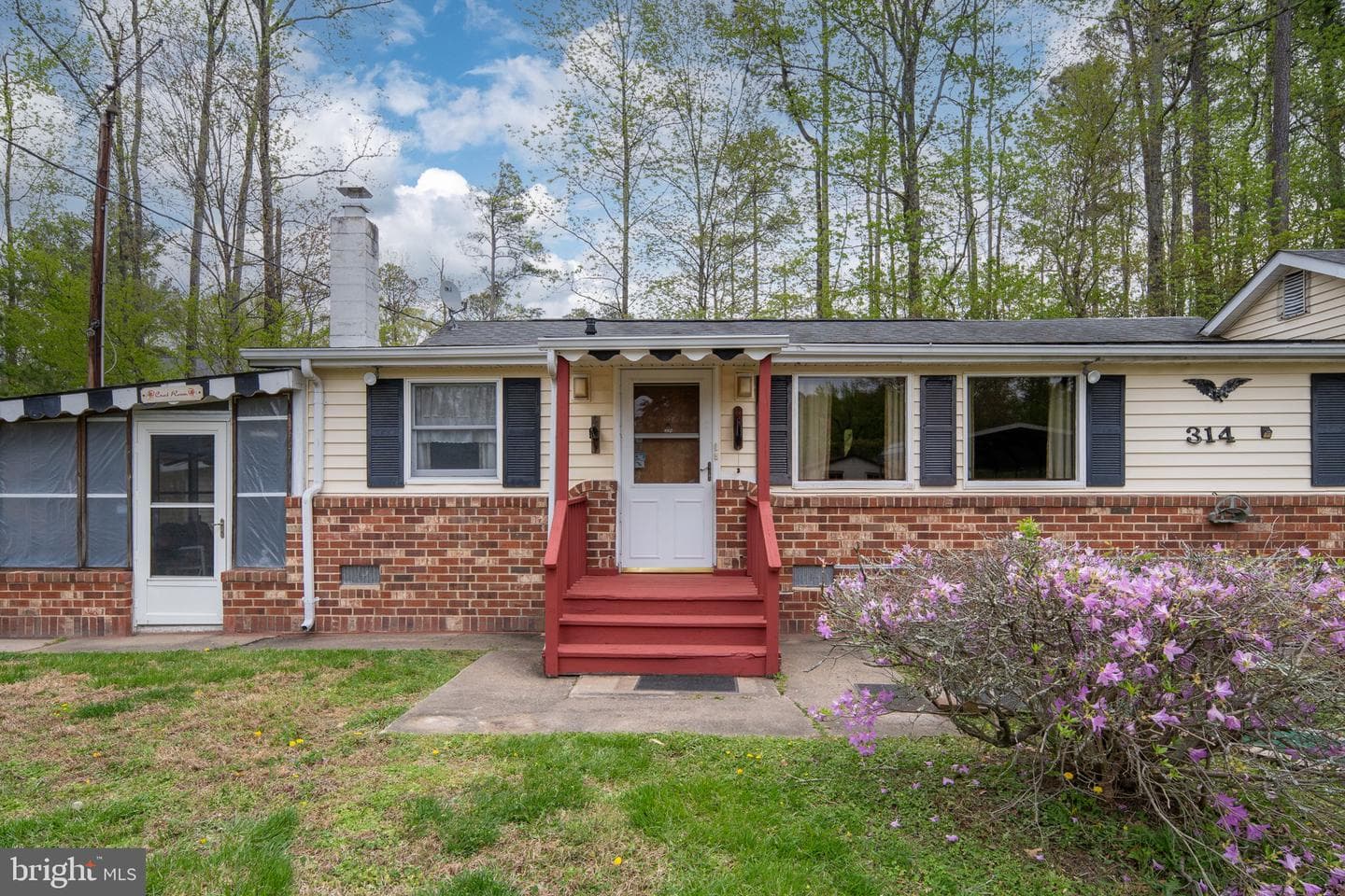 314 Lake Drive photo 9