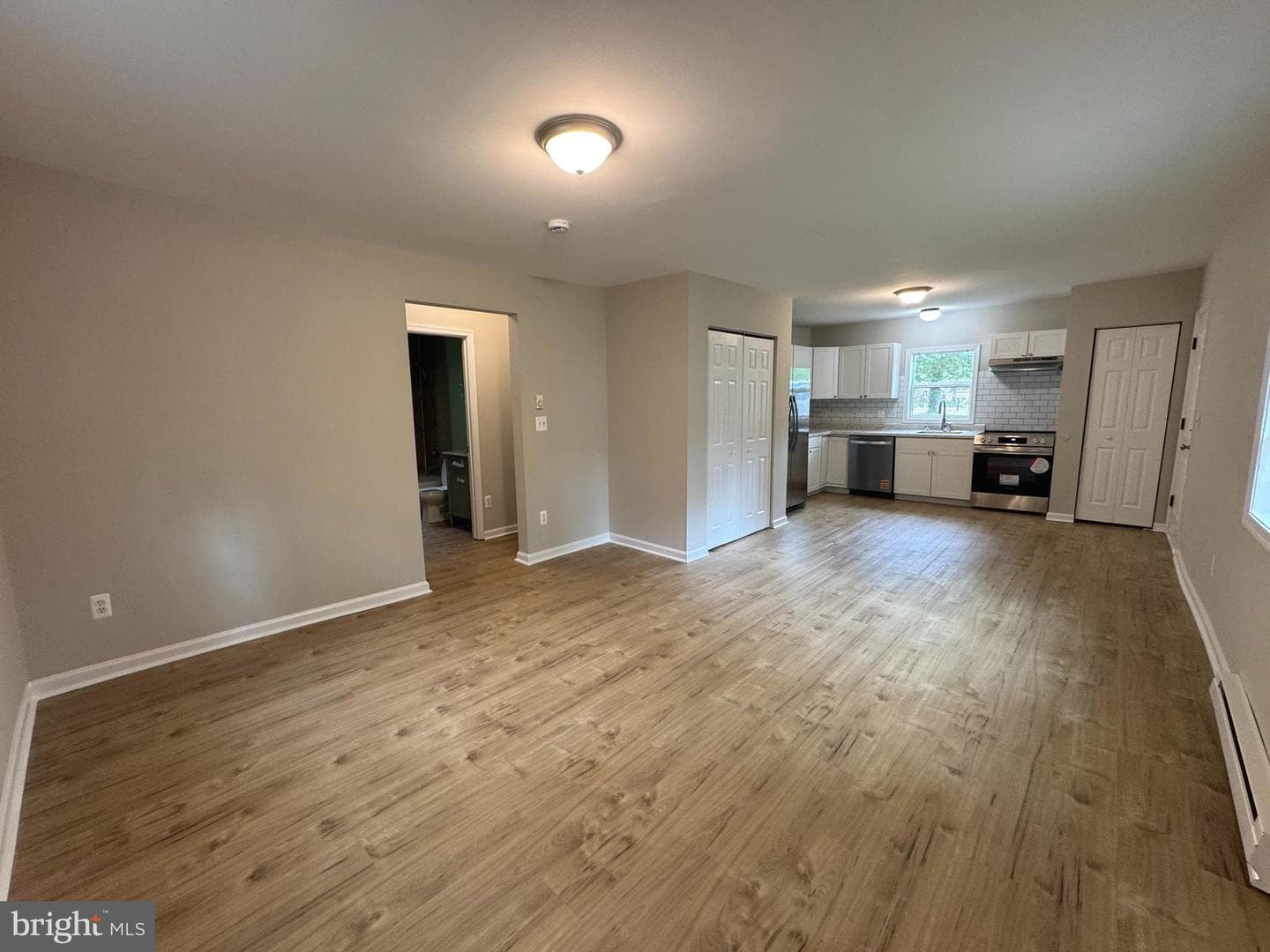 1605 Lakeview Drive photo 6