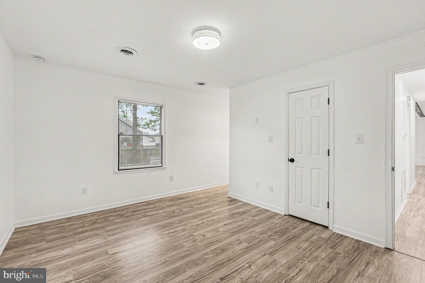 78 Woodmount Dr photo 12