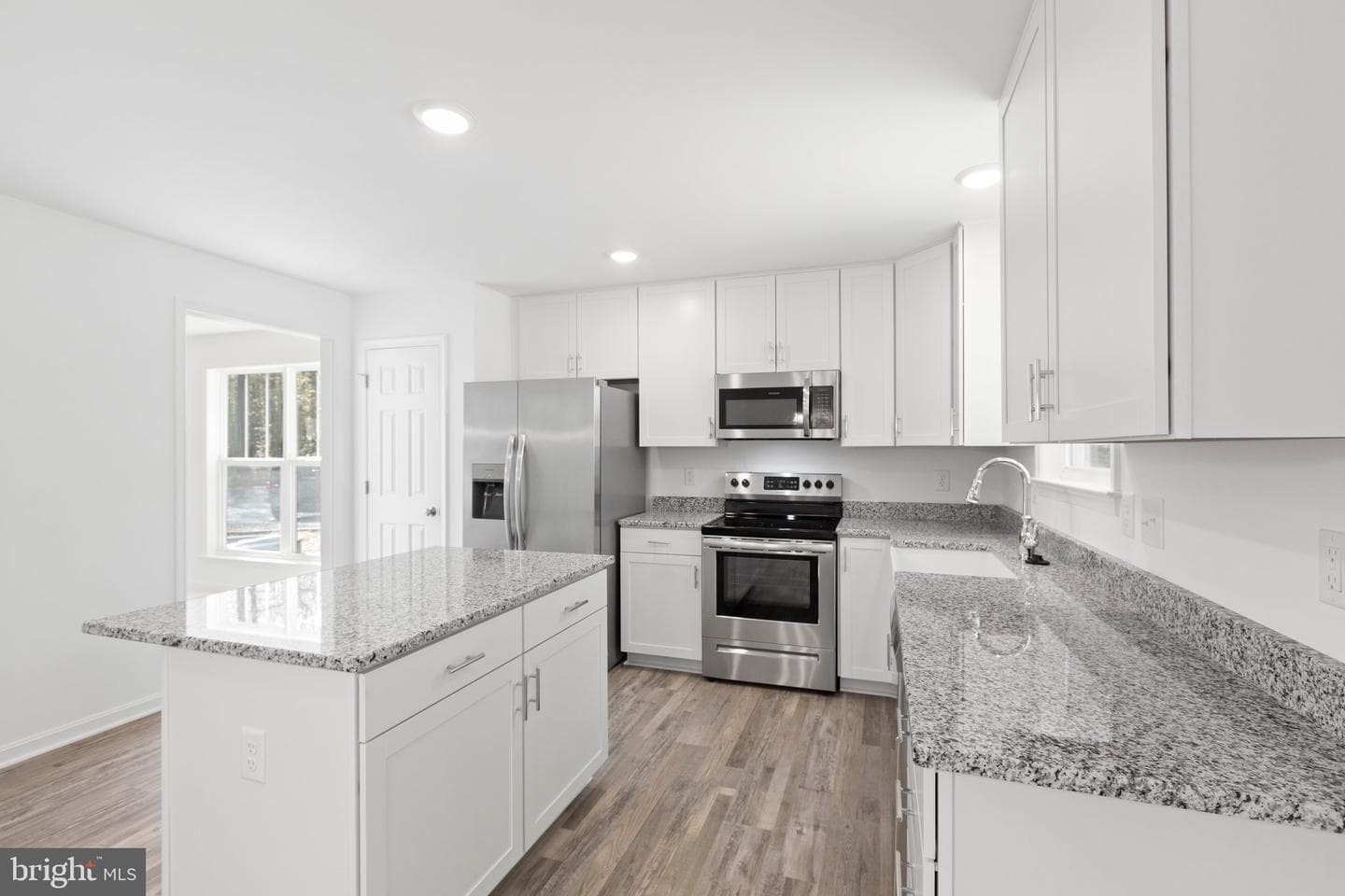282 Circle Lane photo 24