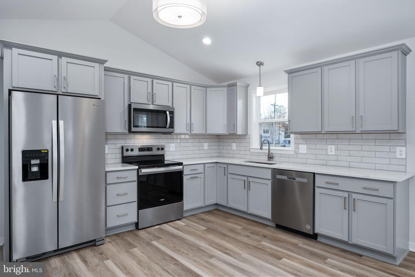 390 Monticello Drive photo 8