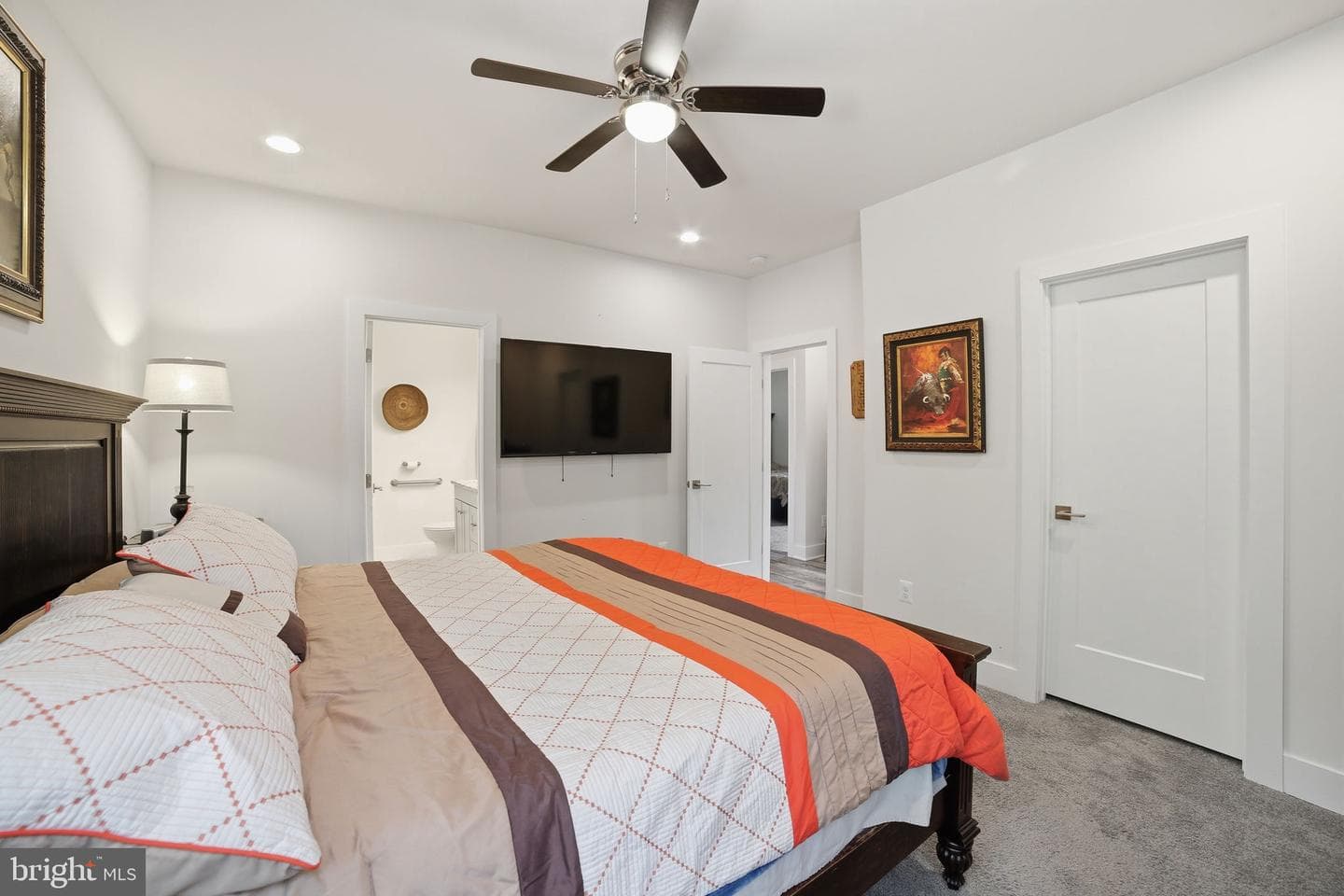 329 N Glebe Road photo 14