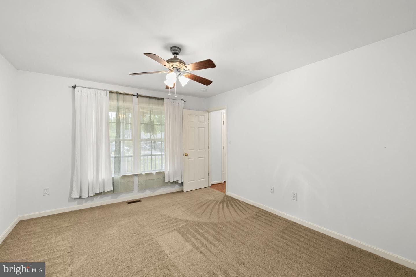 144 Bonnie Del Dr photo 21