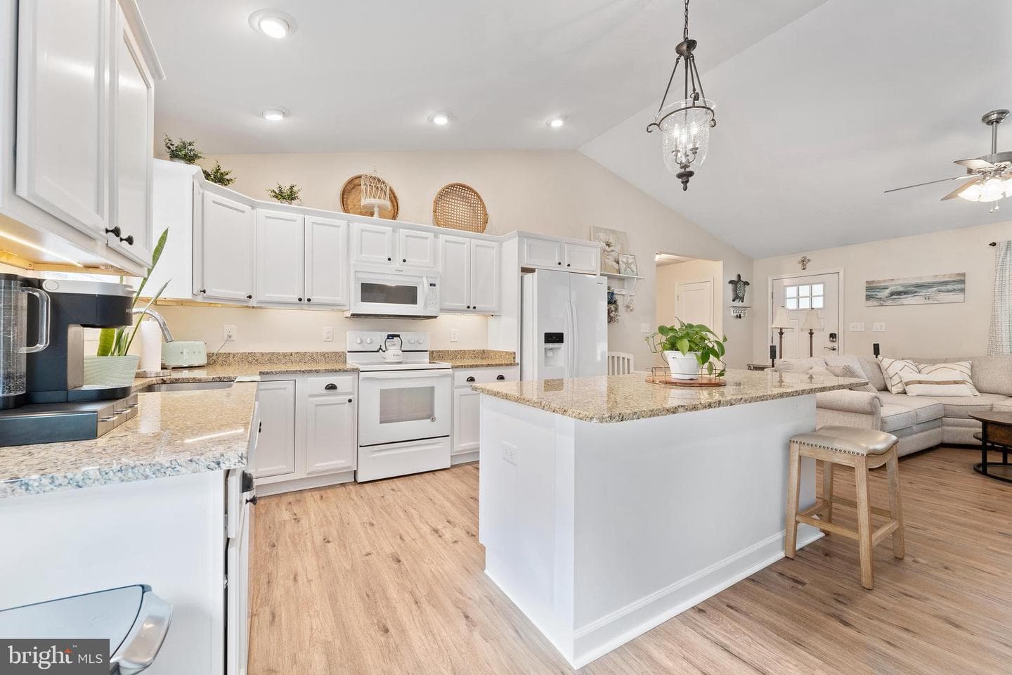 305 Cedar Lane photo 12
