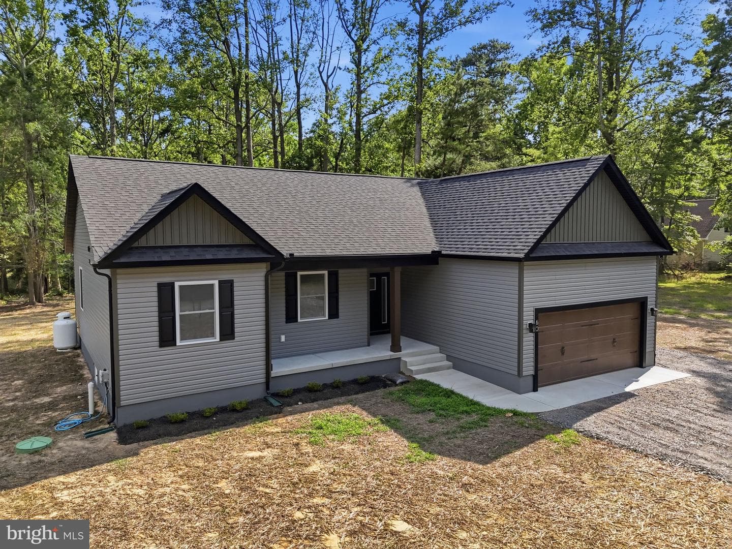 60 Sweetbriar Lane photo 3