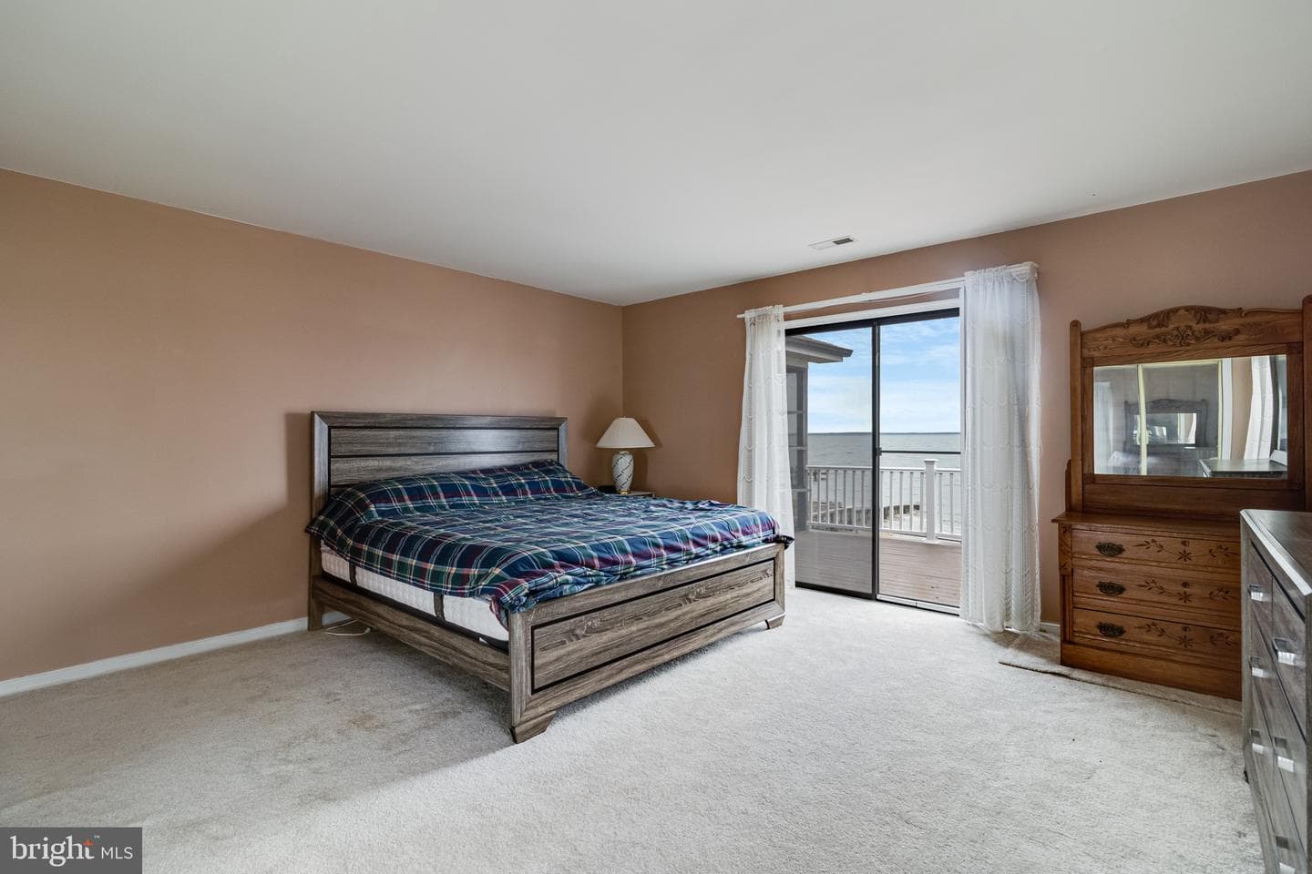 899 N Glebe Road photo 12
