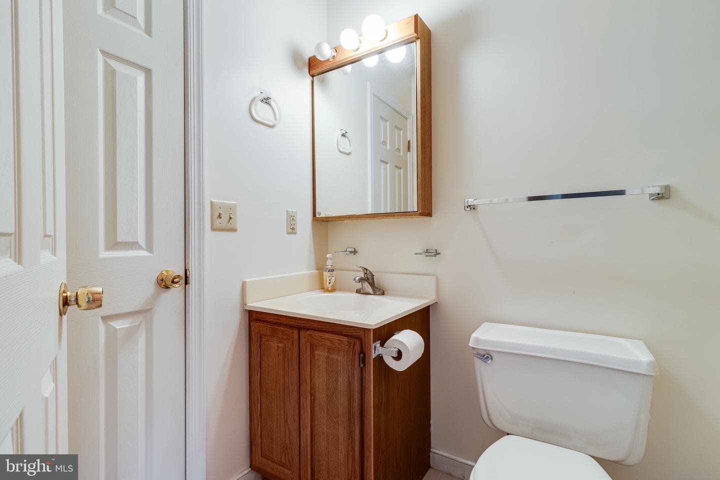 899 N Glebe Road photo 17
