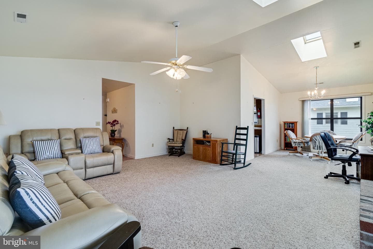 899 N Glebe Road photo 33
