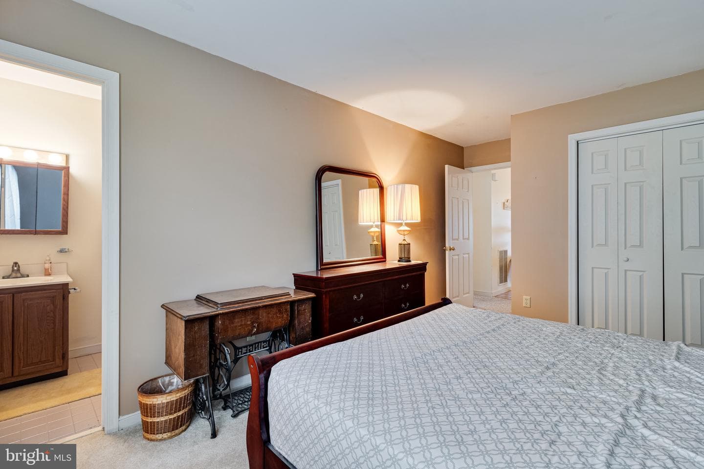 899 N Glebe Road photo 9