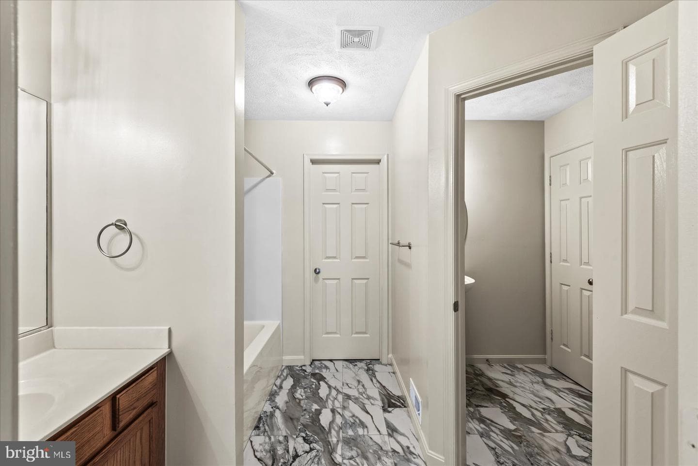 321 3rd Street photo 25