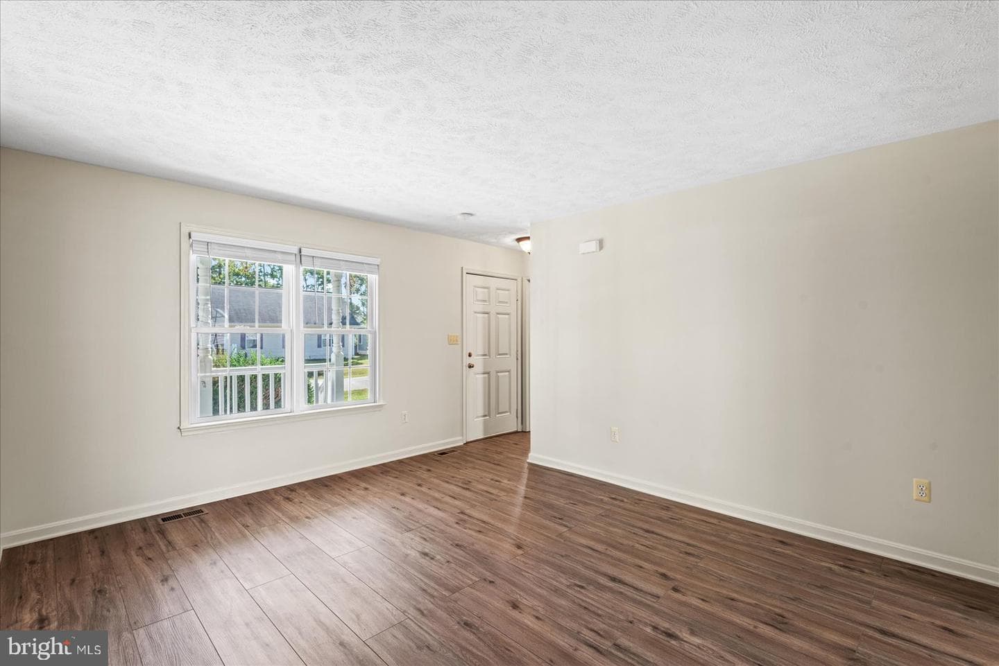 321 3rd Street photo 8