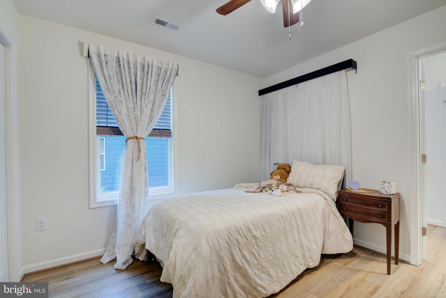 47 Magnolia Blvd (Former Cedar Lane) photo 36