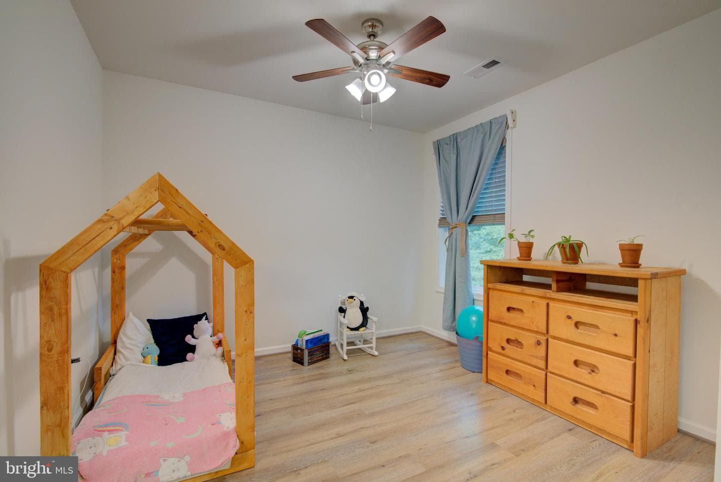 47 Magnolia Blvd (Former Cedar Lane) photo 38