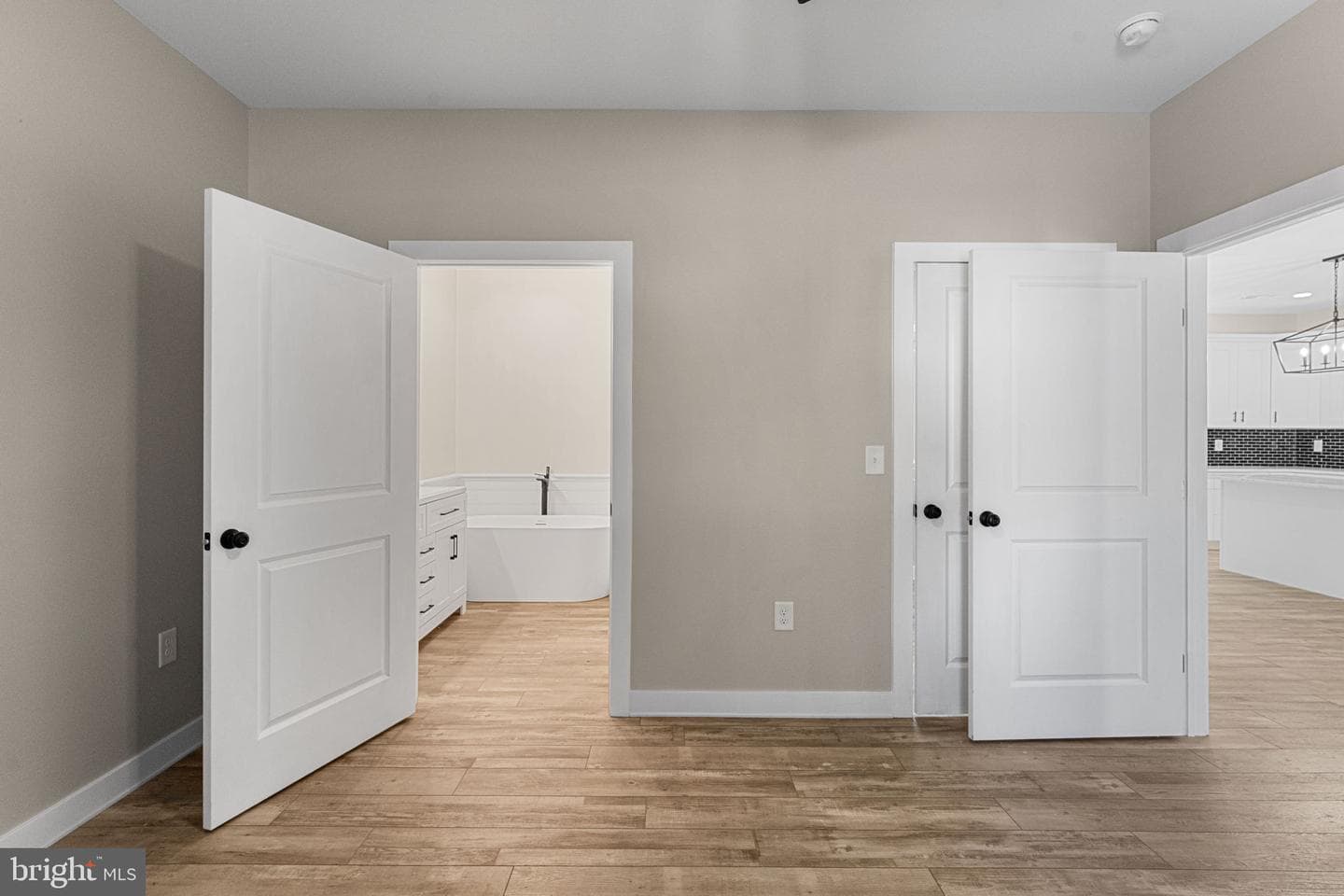 54 Bay Pointe Drive photo 12