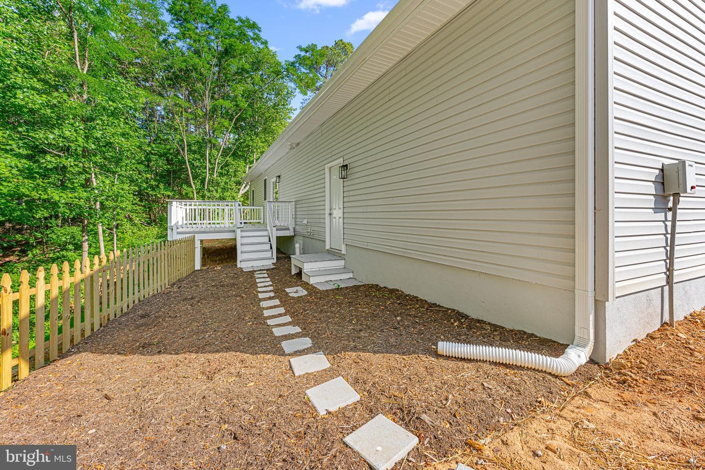 54 Bay Pointe Drive photo 27