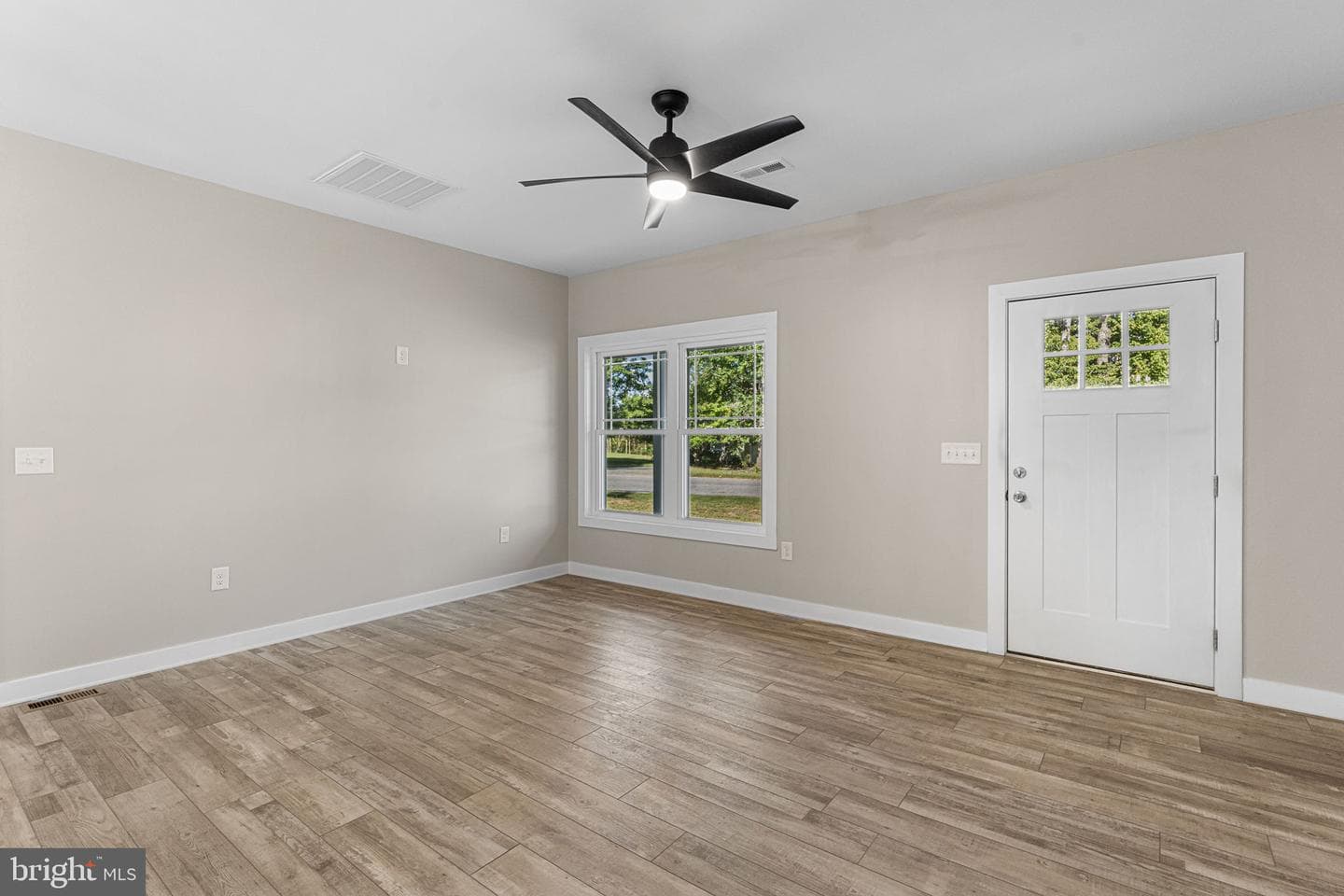 54 Bay Pointe Drive photo 5