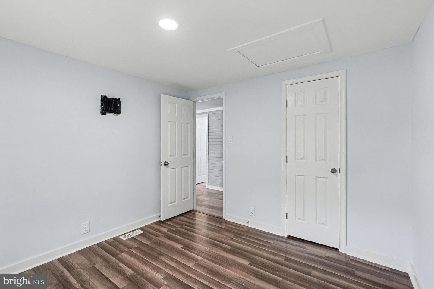 3301 Stratford Street photo 17