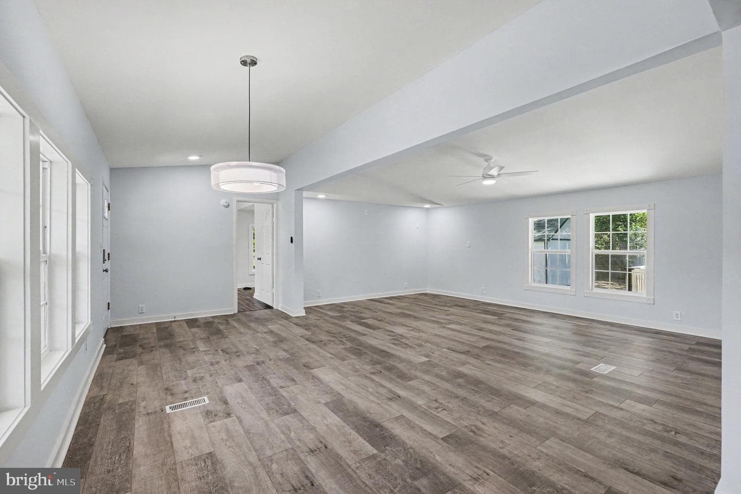 3301 Stratford Street photo 5