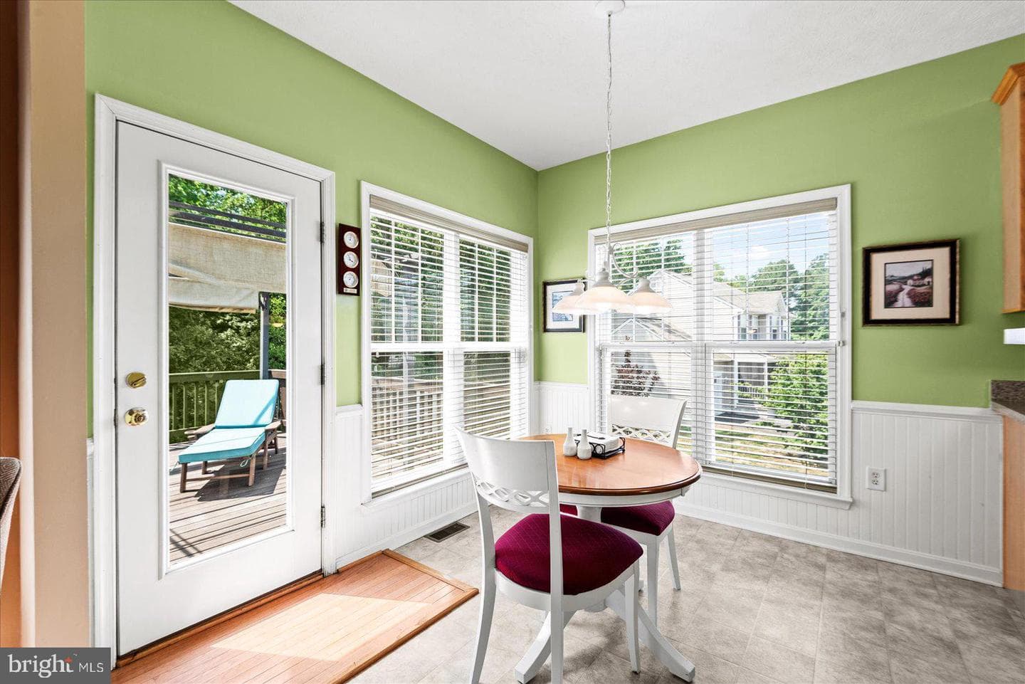 302 Forest Avenue photo 12