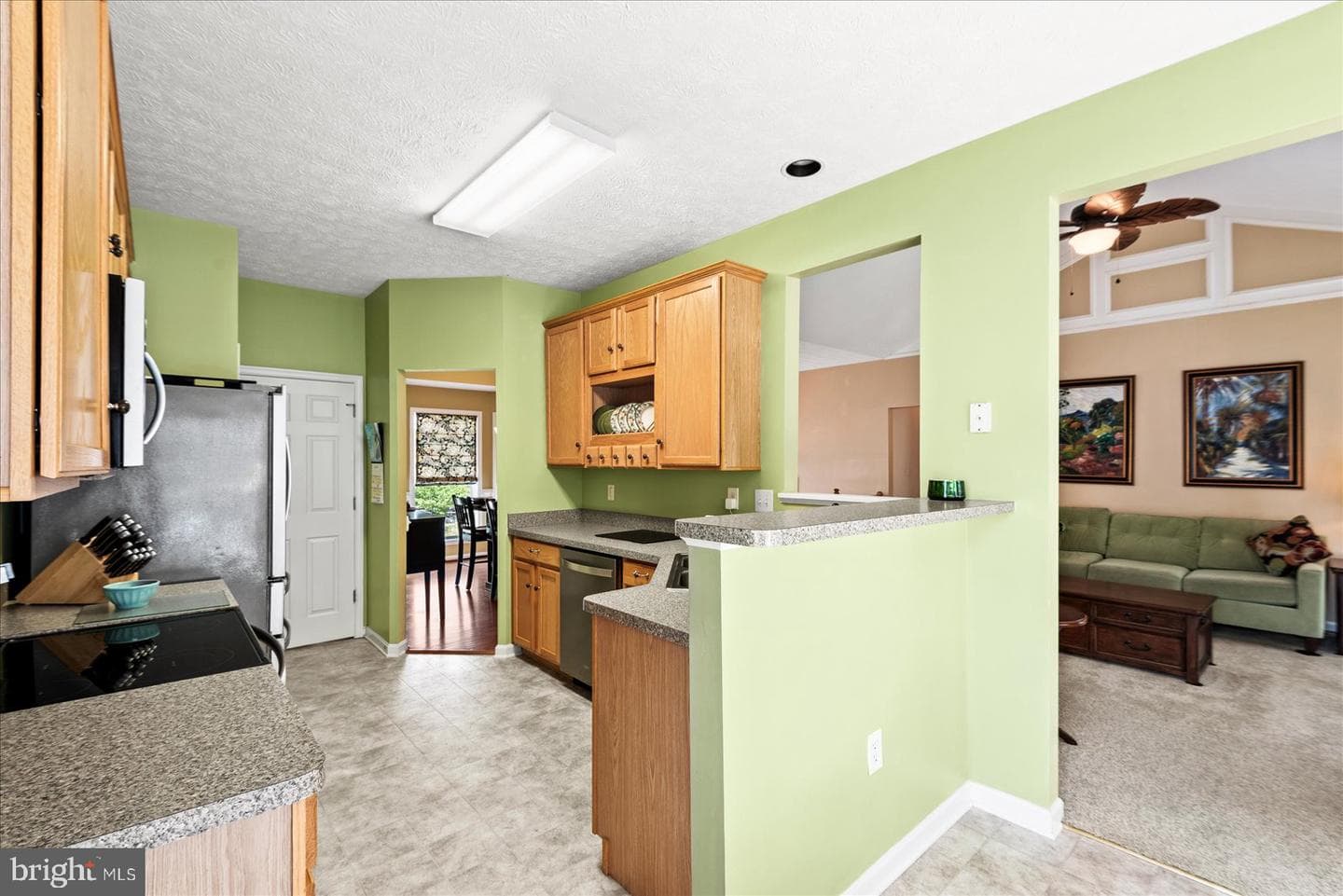302 Forest Avenue photo 13