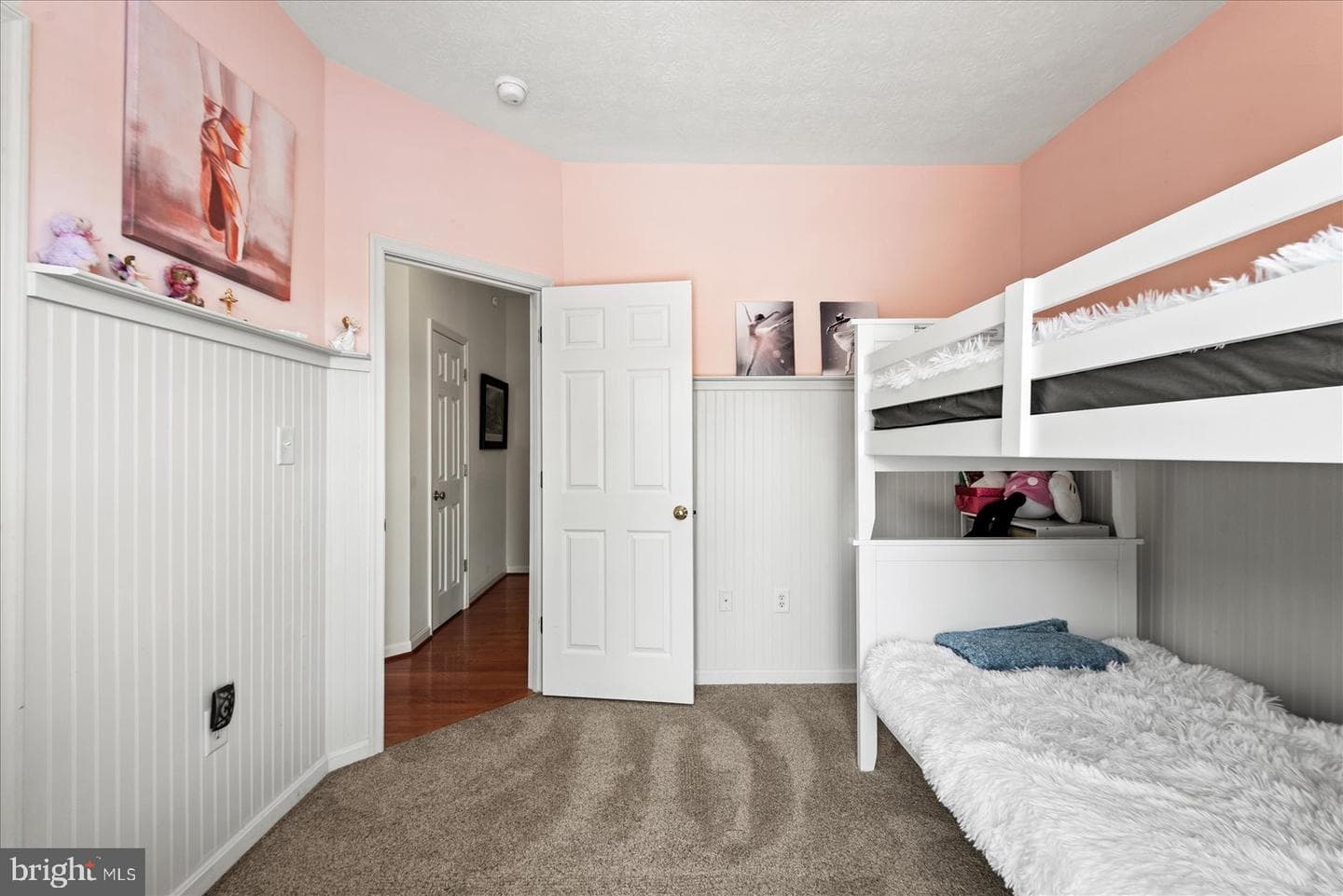 302 Forest Avenue photo 31
