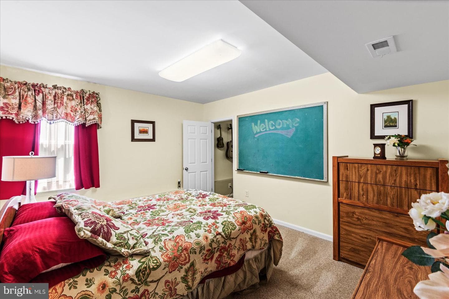 302 Forest Avenue photo 42