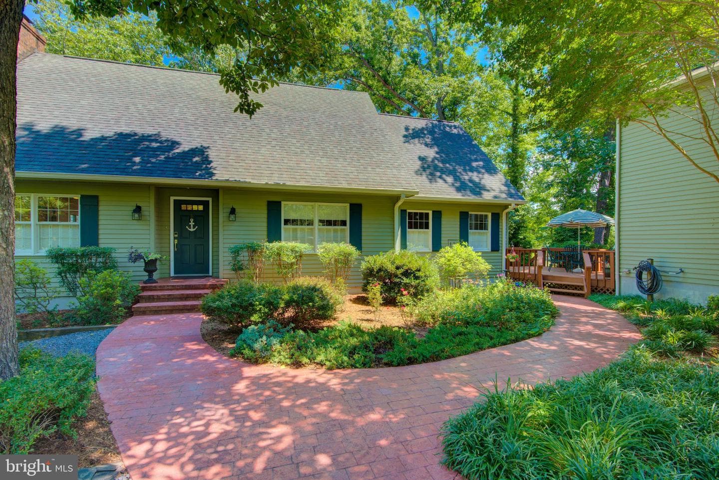 579 Bay Pointe Drive photo 37