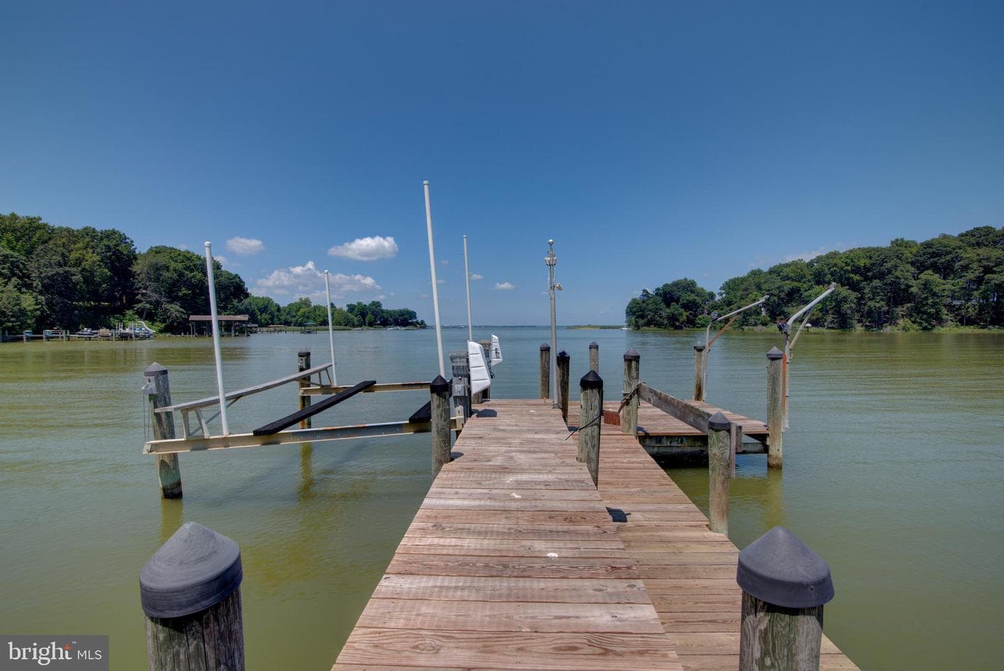 579 Bay Pointe Drive photo 7
