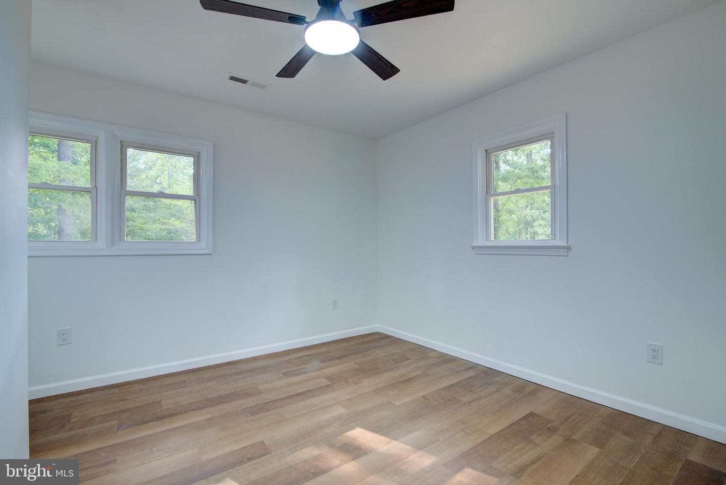 107 Federalist Way photo 10